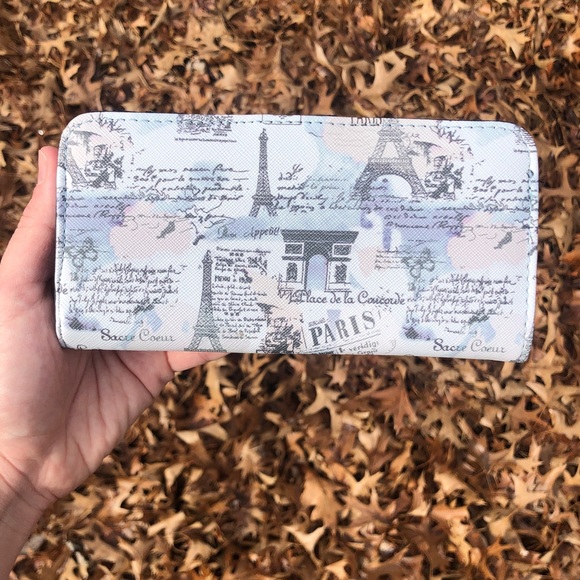 Handbags - Paris Wallet 😘